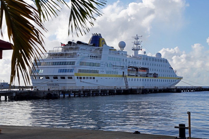 Scarborough Pier und MS Hamburg 24.01.2015