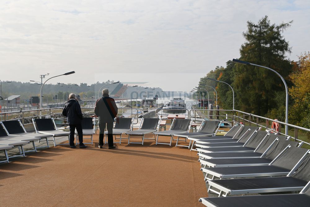 Schleuse Wusterwitz MS Saxonia Schleuse Wusterwitz MS Saxonia