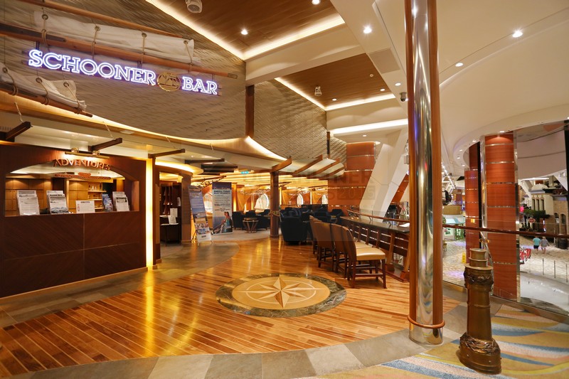 Schooner Bar Allure of the Seas