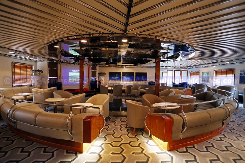 SeaDream I main salon