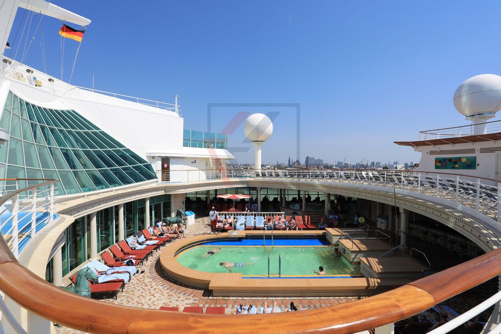 Solarium Navigator of the Seas