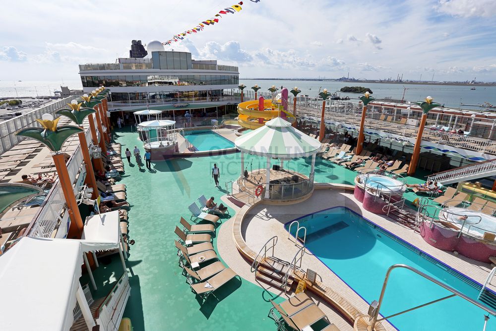 Sonnendecks, Swimmingpools, Whirlpools Norwegian Jade