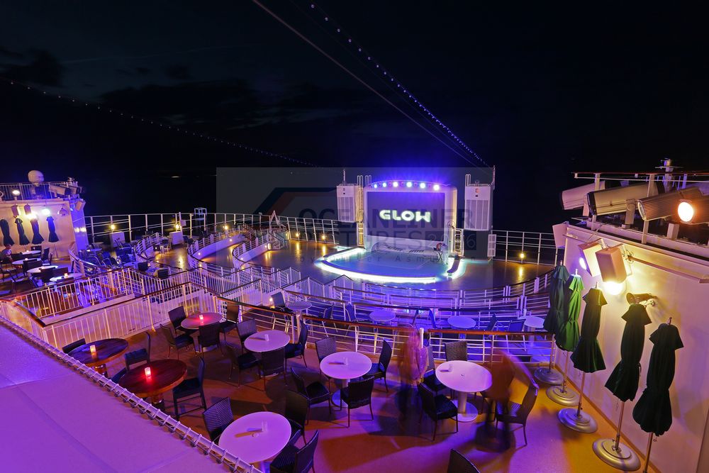 Spice H2O Norwegian Epic am Abend