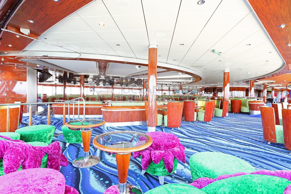 Spinnaker Lounge Norwegian Jade