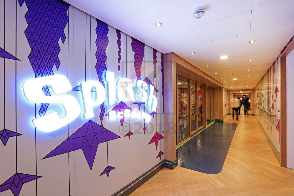 Splash Academy Norwegian Bliss Eingang