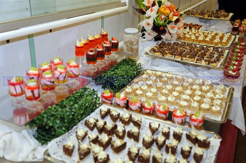 Süsses Mitternachtsbuffet an Bord der Ocean Majesty Süsses Mitternachtsbuffet an Bord der Ocean Majesty