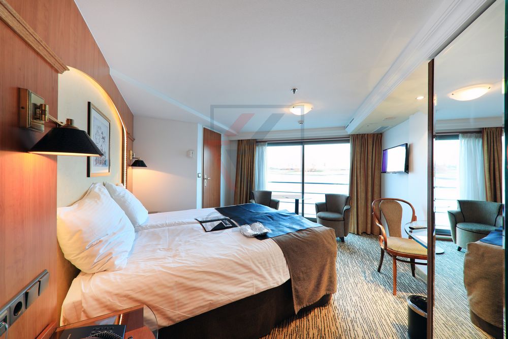 Suite 331 mit franz. Balkon MS Swiss Tiara