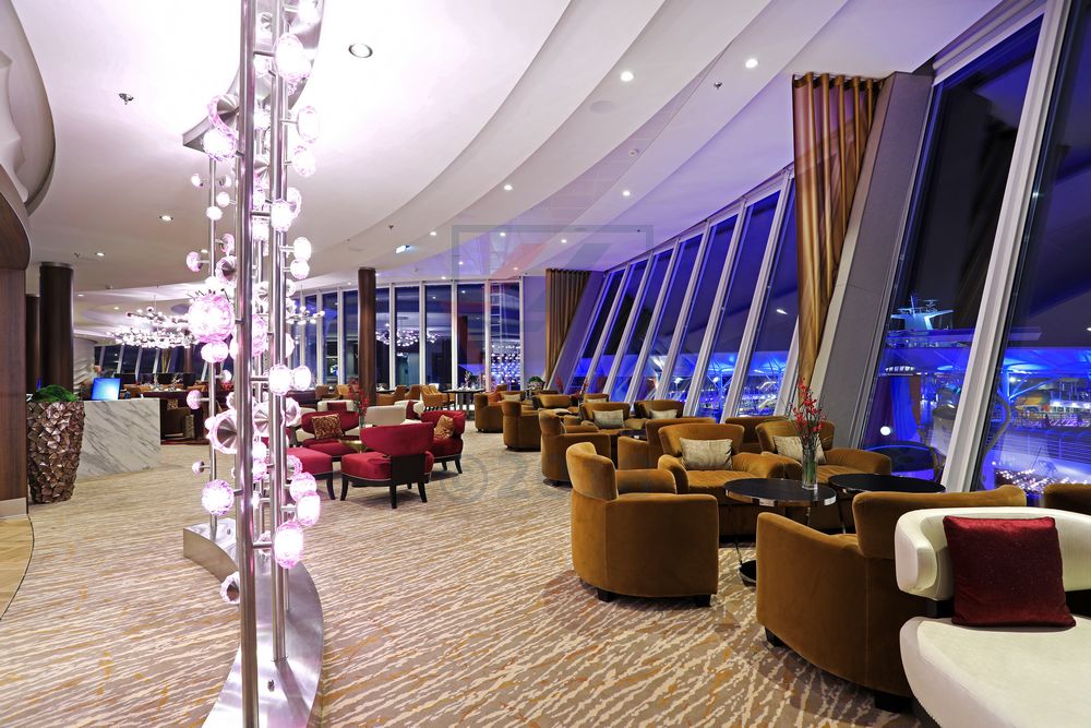 Suite Lounge Symphony of the Seas