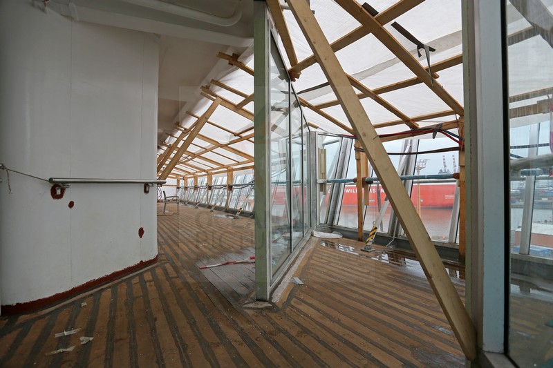 Teak-Decks neu MS Artania SPA Bereich 20.10.2014 Teak-Decks neu MS Artania SPA Bereich 20.10.2014