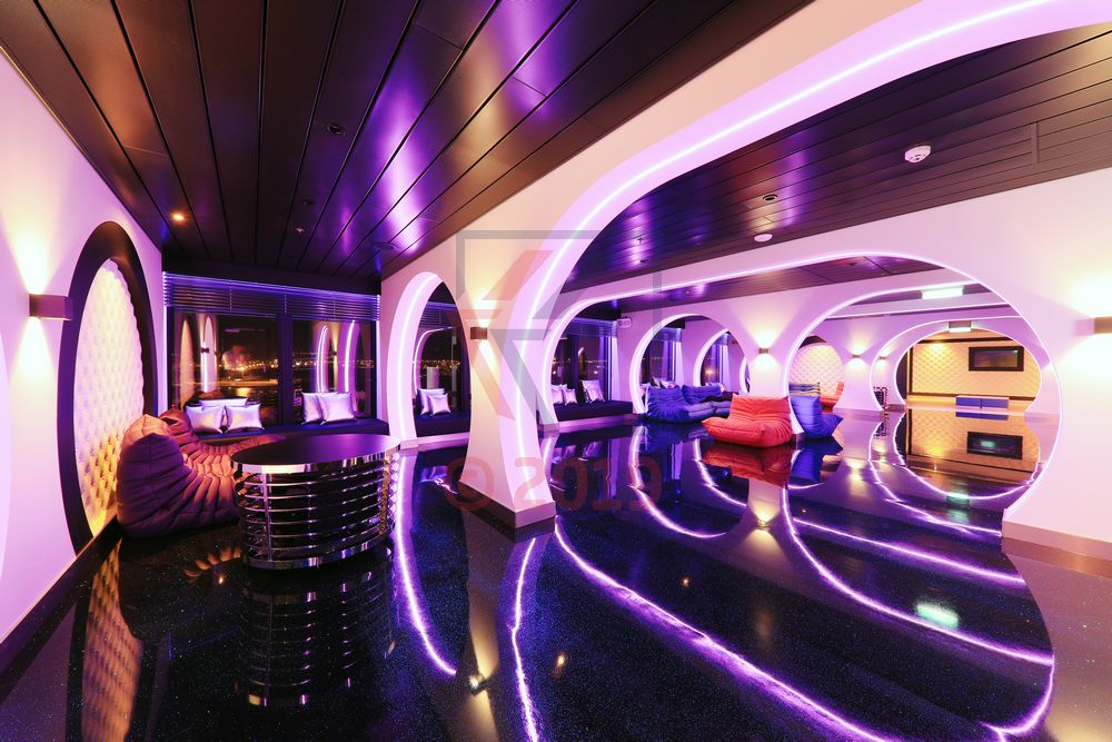 Teens Lounge Wave Club AIDAnova Teens Lounge Wave Club AIDAnova