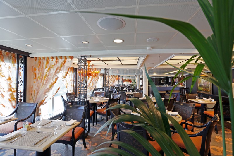 Terrace Cafe Buffet-Restaurant MS Marina