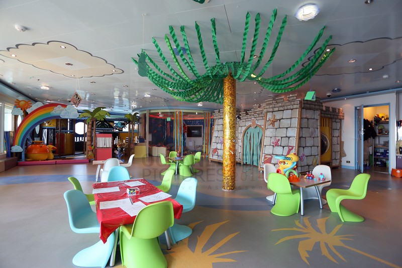 The Beach Hut Kids Club MS Azura