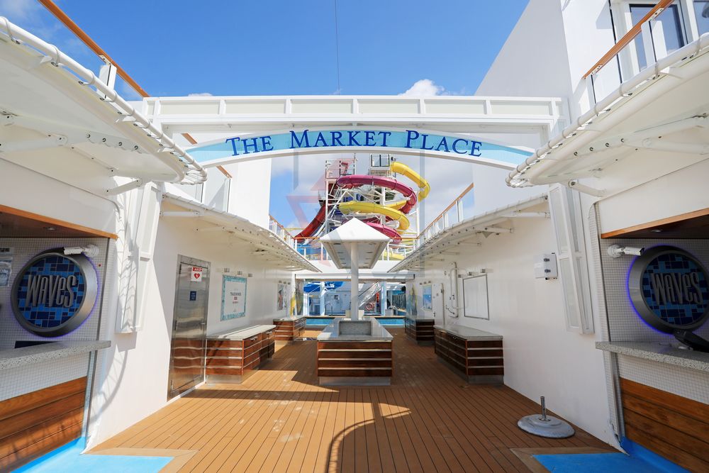 The Market Place und Bar Norwegian Breakaway