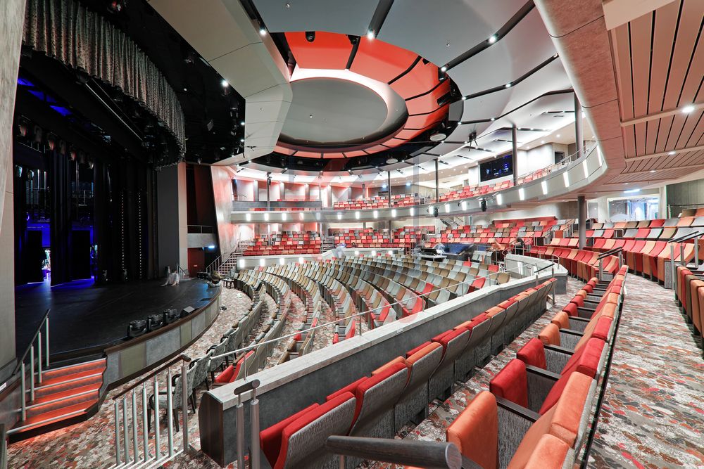 Theater neue Mein Schiff 2