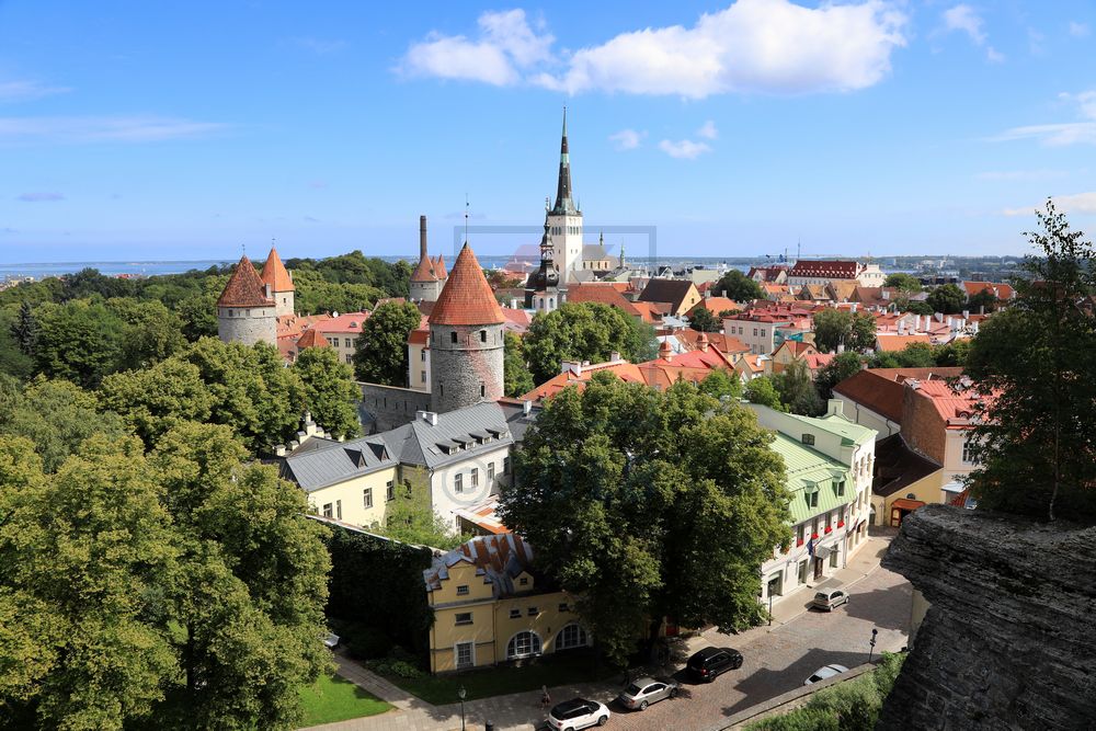 Türme der Stadtmauer und Altstadt Tallinn