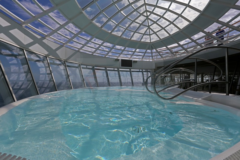 Überhängender Whirlpool Allure of the Seas