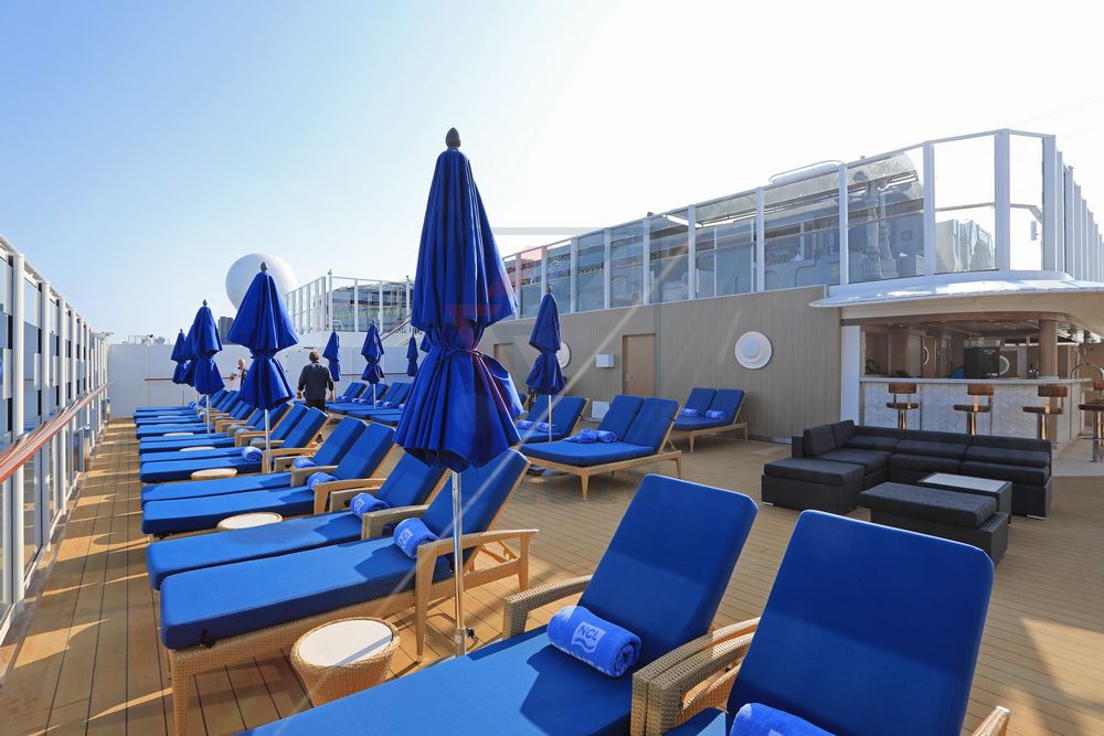 Vibe Beach Club Norwegian Bliss