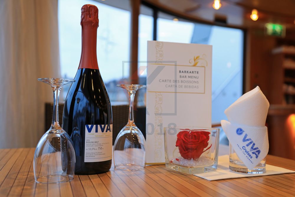 VIVA Cruises Riesling Brut MS Swiss Tiara
