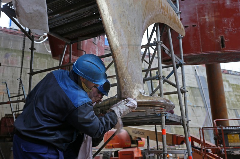 Vorbereitung Montage Propellerblatt MS Artania 22.10.2014 Vorbereitung Montage Propellerblatt MS Artania 22.10.2014