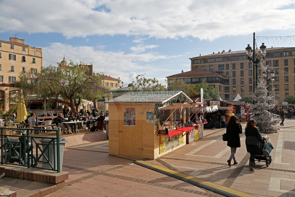 Weihnachtsmarkt in Ajaccio