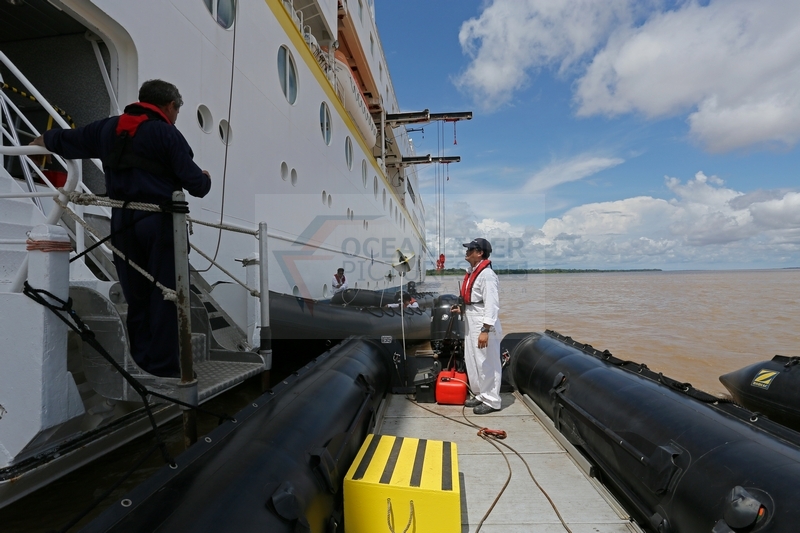 Zodiac Tour am 12. Januar 2015 auf dem Amazonas