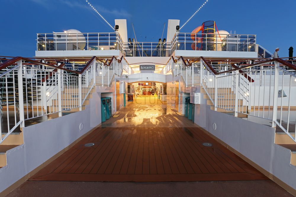 Zugang zum Spice H2O Bereich über Marketplace der Norwegian Epic